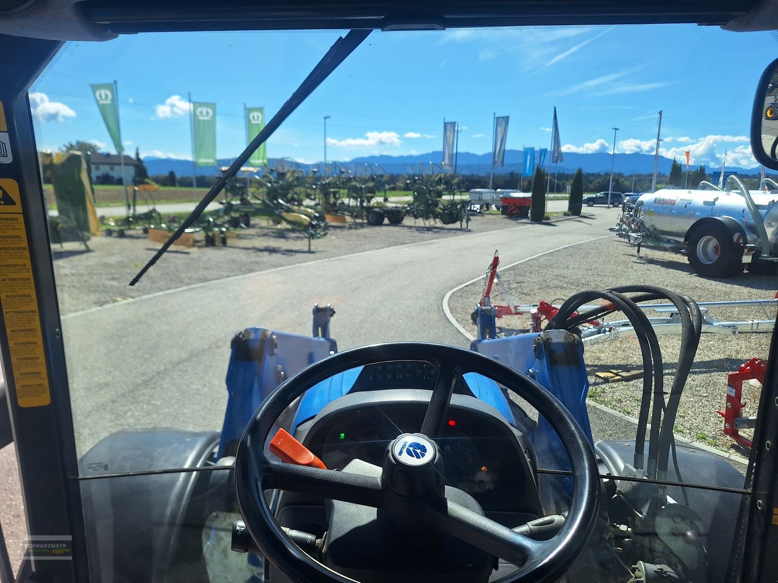 Traktor of the type New Holland TS110A, Gebrauchtmaschine in Gampern (Picture 24)