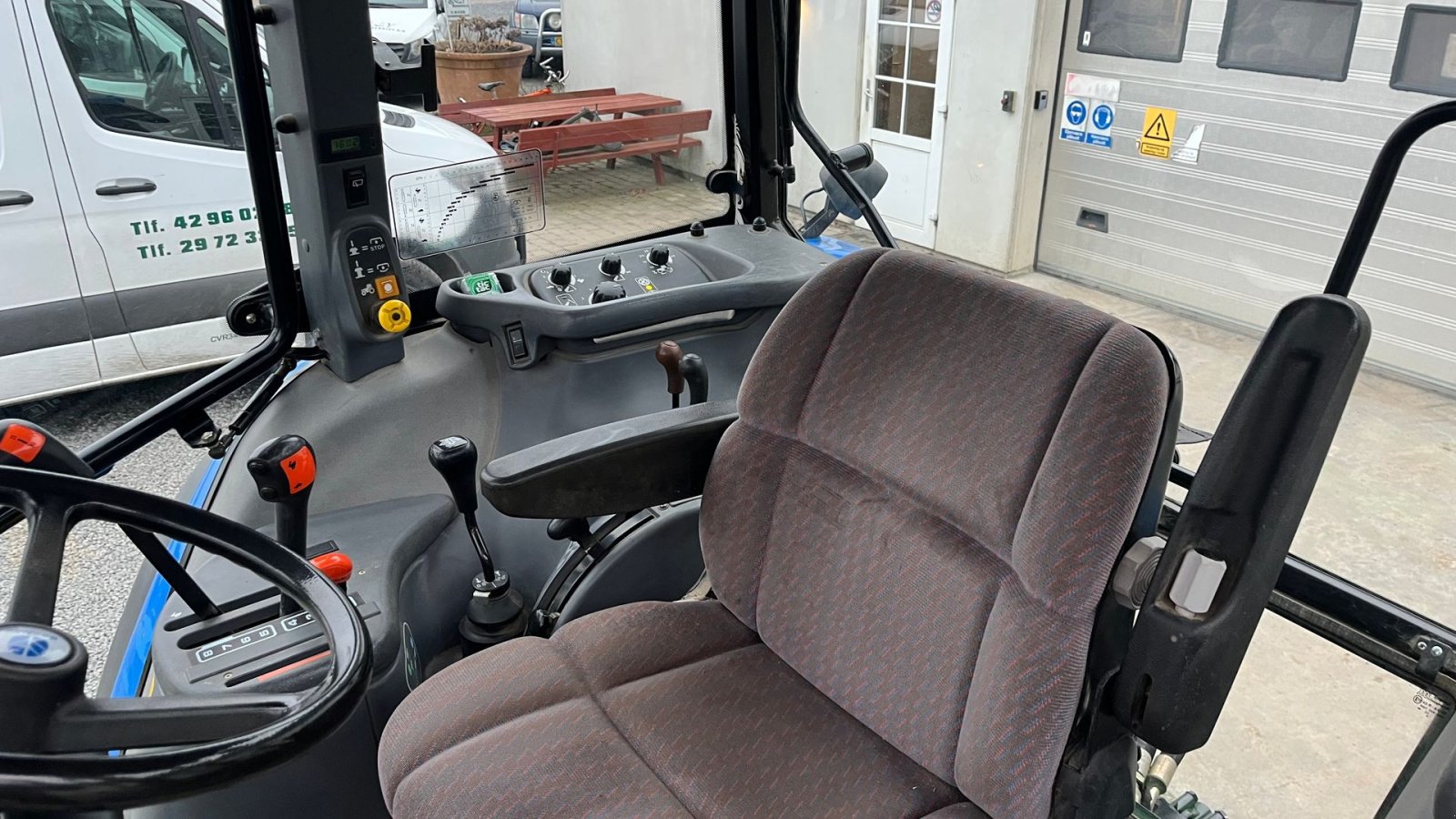 Traktor от тип New Holland TS115 Turbo, Gebrauchtmaschine в Ringsted (Снимка 11)