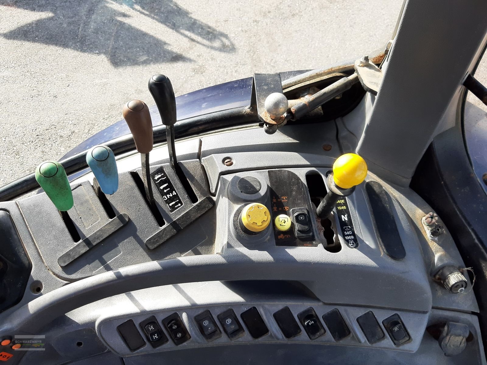 Traktor des Typs New Holland TS115A, Gebrauchtmaschine in Gampern (Bild 12)