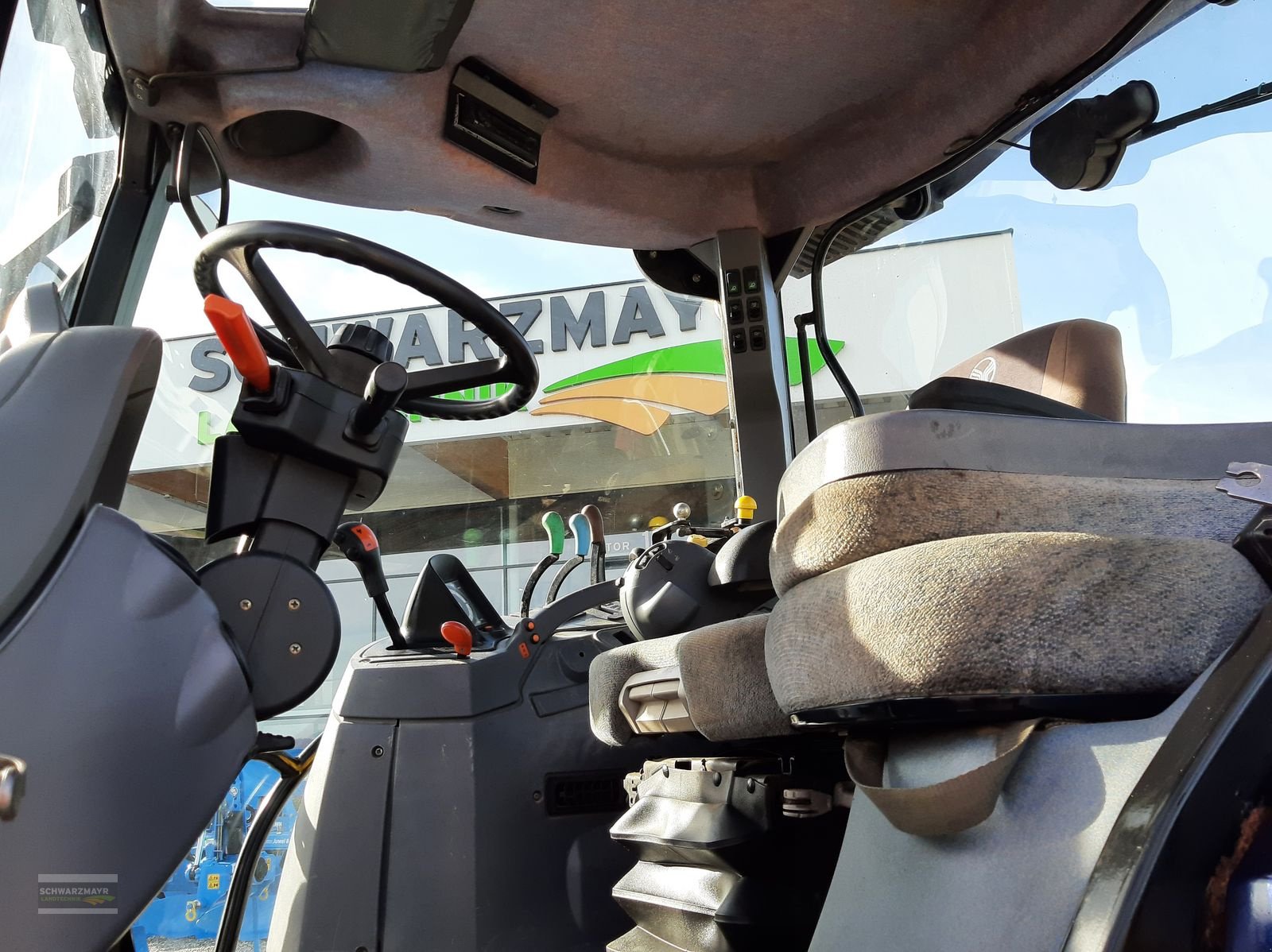 Traktor des Typs New Holland TS115A, Gebrauchtmaschine in Gampern (Bild 10)