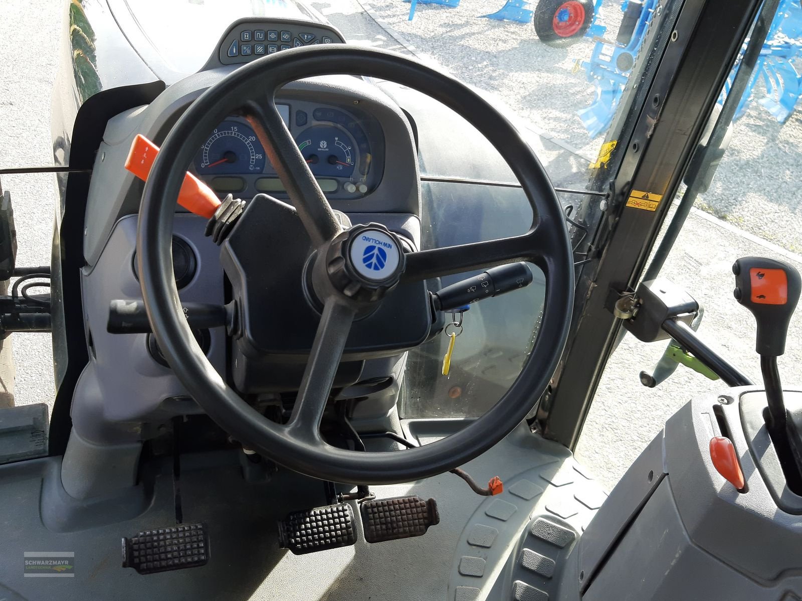 Traktor des Typs New Holland TS115A, Gebrauchtmaschine in Gampern (Bild 11)