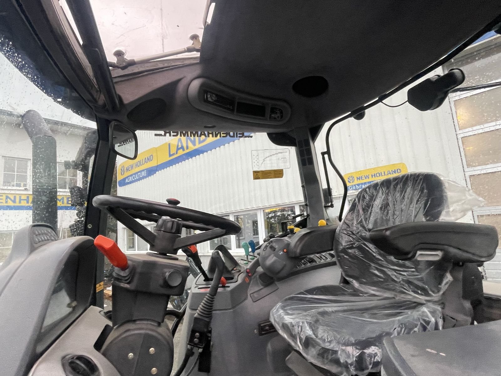 Traktor tipa New Holland TS135A, Gebrauchtmaschine u Burgkirchen (Slika 4)