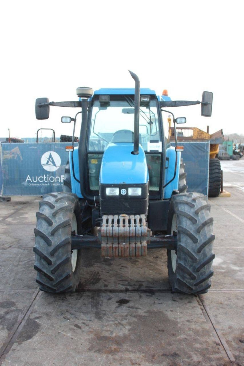 Traktor типа New Holland TS90, Gebrauchtmaschine в Antwerpen (Фотография 8)