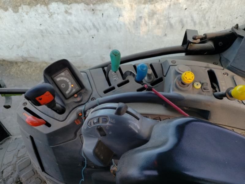 Traktor des Typs New Holland TSA 125, Gebrauchtmaschine in CHAMPLECY (Bild 4)