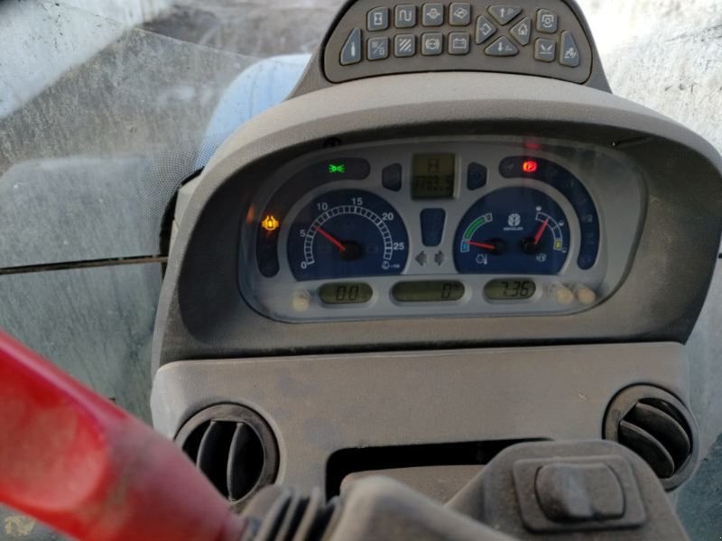 Traktor des Typs New Holland TSA 125, Gebrauchtmaschine in CHAMPLECY (Bild 3)