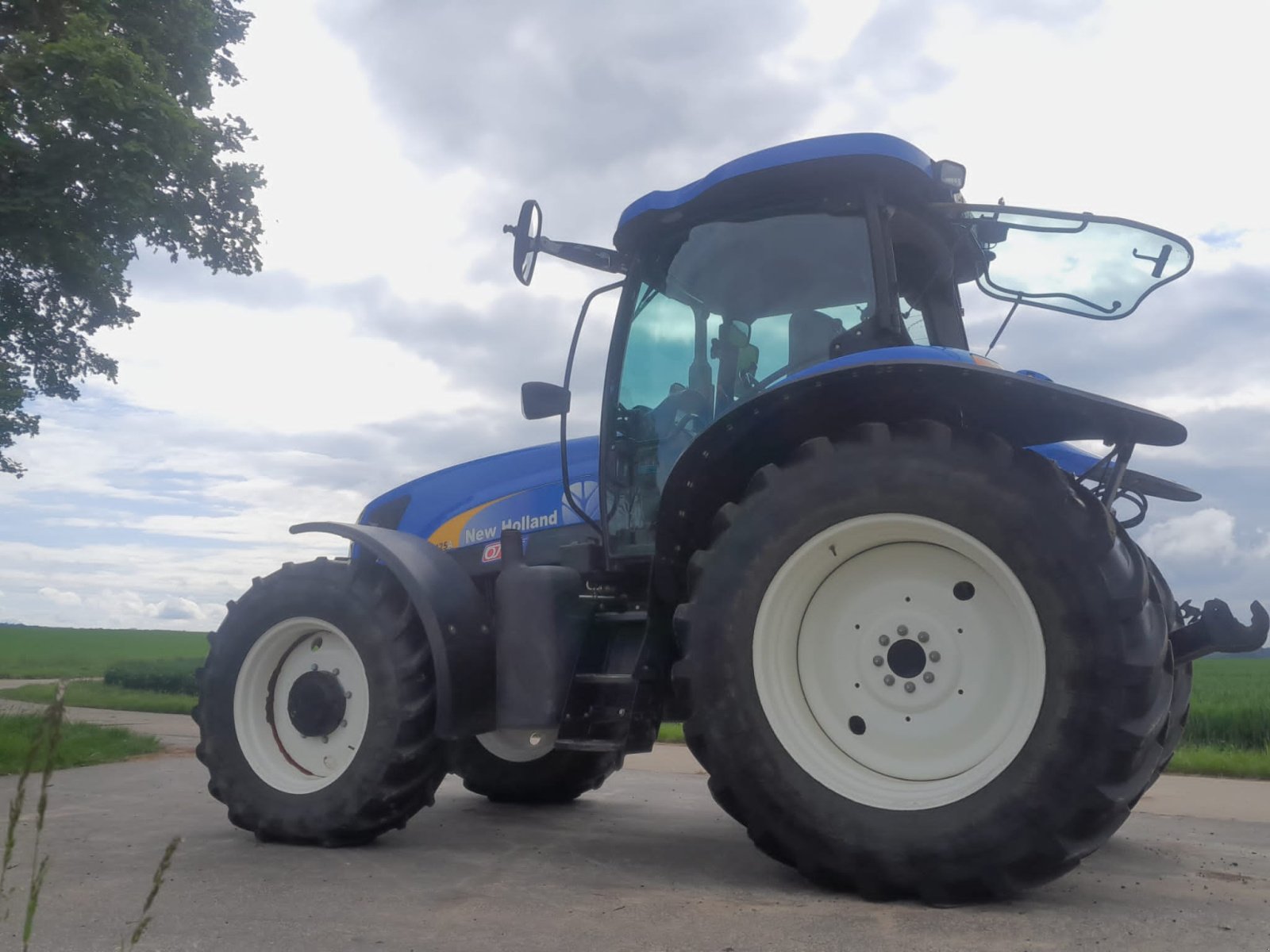 Traktor des Typs New Holland TSA 125, Gebrauchtmaschine in Creglingen (Bild 2)