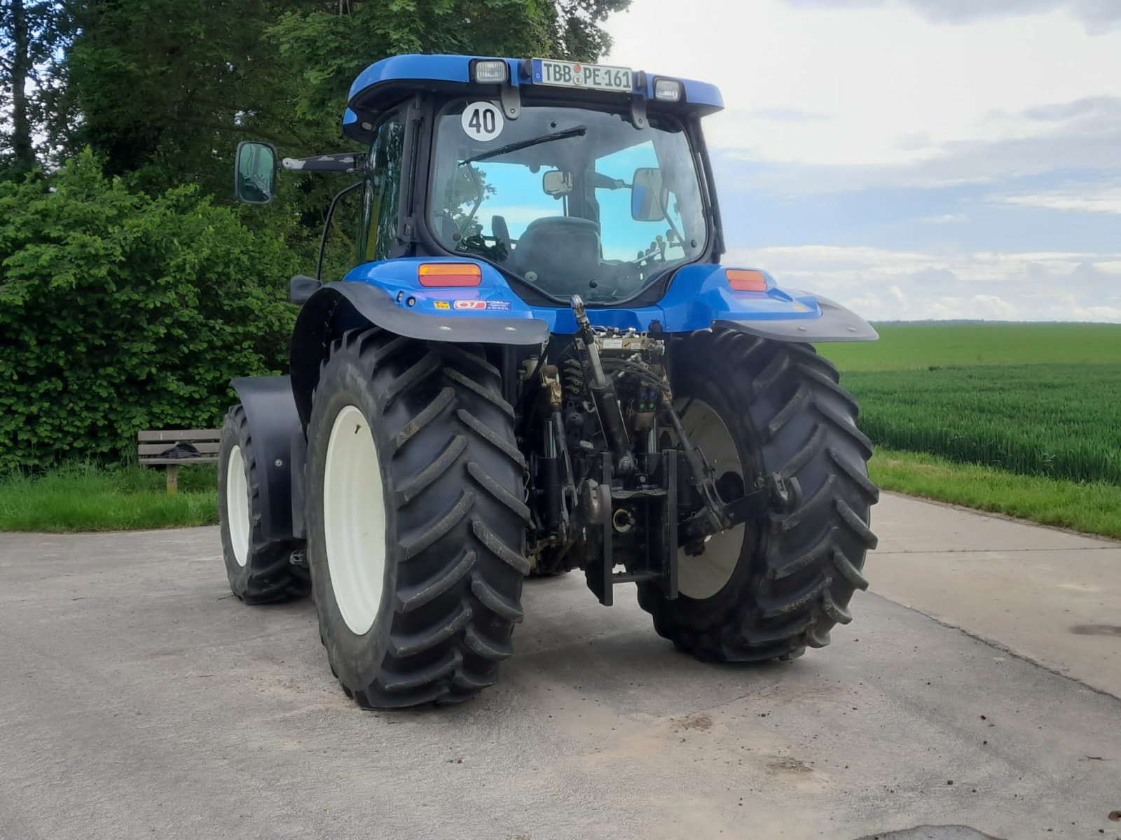 Traktor des Typs New Holland TSA 125, Gebrauchtmaschine in Creglingen (Bild 4)