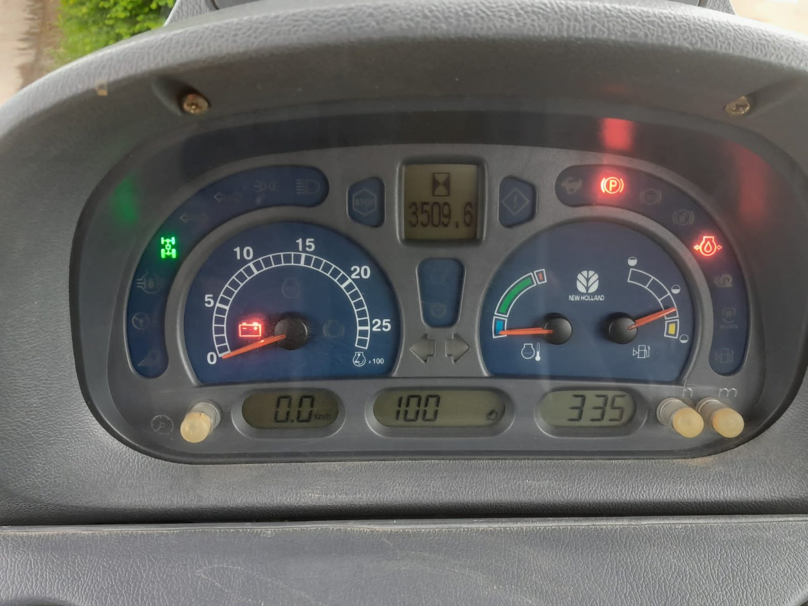 Traktor des Typs New Holland TSA 125, Gebrauchtmaschine in Creglingen (Bild 13)