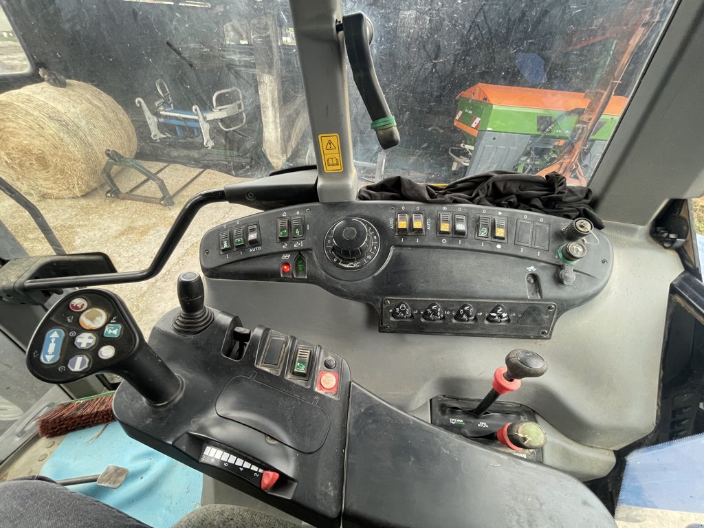 Traktor del tipo New Holland TVT170, Gebrauchtmaschine In Calmont (Immagine 3)