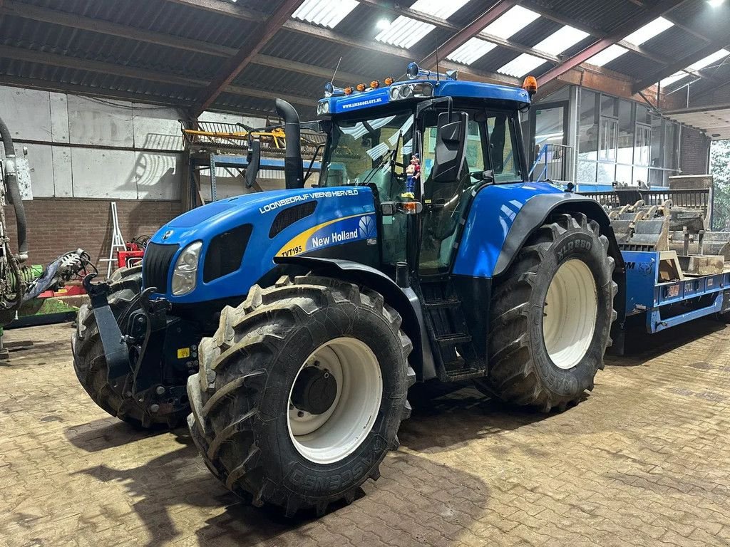 Traktor van het type New Holland TVT195 CVT, Gebrauchtmaschine in BENNEKOM (Foto 7)