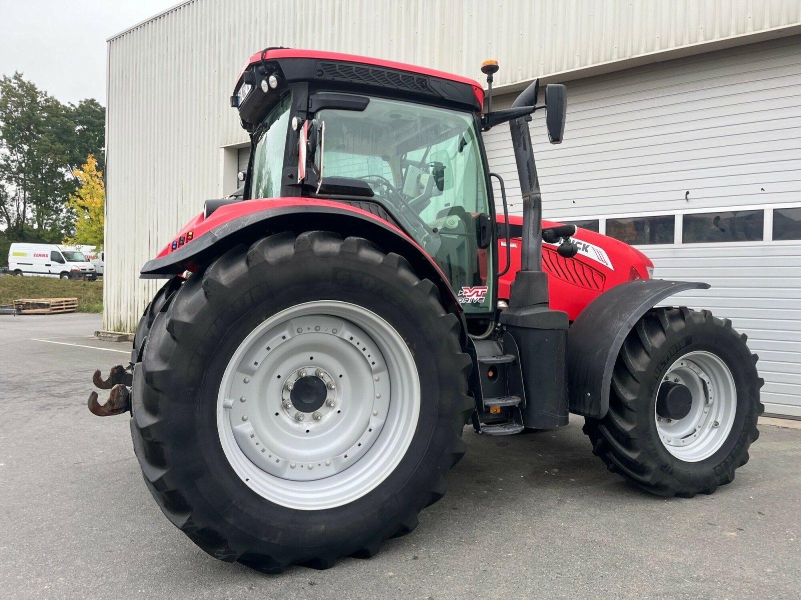 Traktor des Typs Oleo Mac MAC CORMICK X7.670 POWER PLUS, Gebrauchtmaschine in CHATEAU GAILLARD (Bild 3)