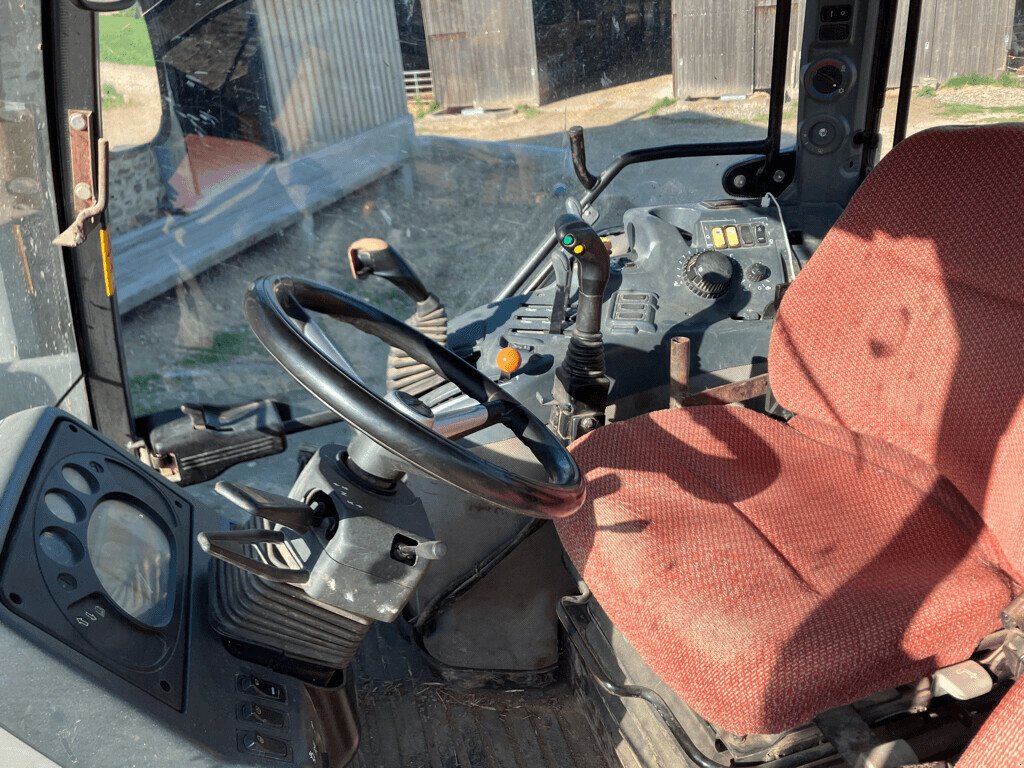 Traktor des Typs Oleo Mac TRACTEUR MAC CORMICK MC 115, Gebrauchtmaschine in AUTUN (Bild 4)