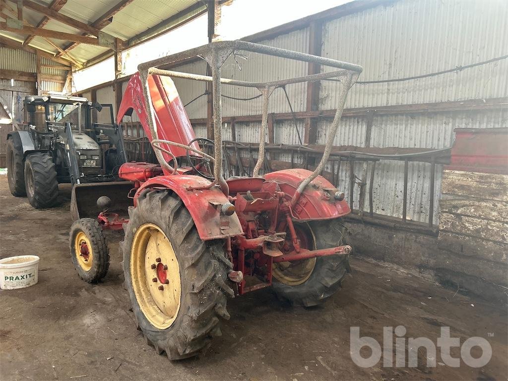 Traktor van het type Porsche 308 N, Gebrauchtmaschine in Düsseldorf (Foto 4)