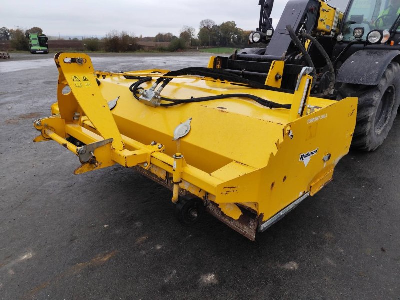 Traktor des Typs Rabaud TURBONET 2300A, Gebrauchtmaschine in Le Horps (Bild 1)