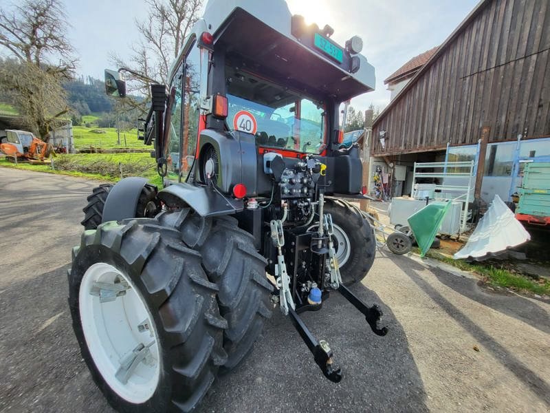 Traktor типа Reform Mounty 100, Gebrauchtmaschine в Galgenen (Фотография 4)