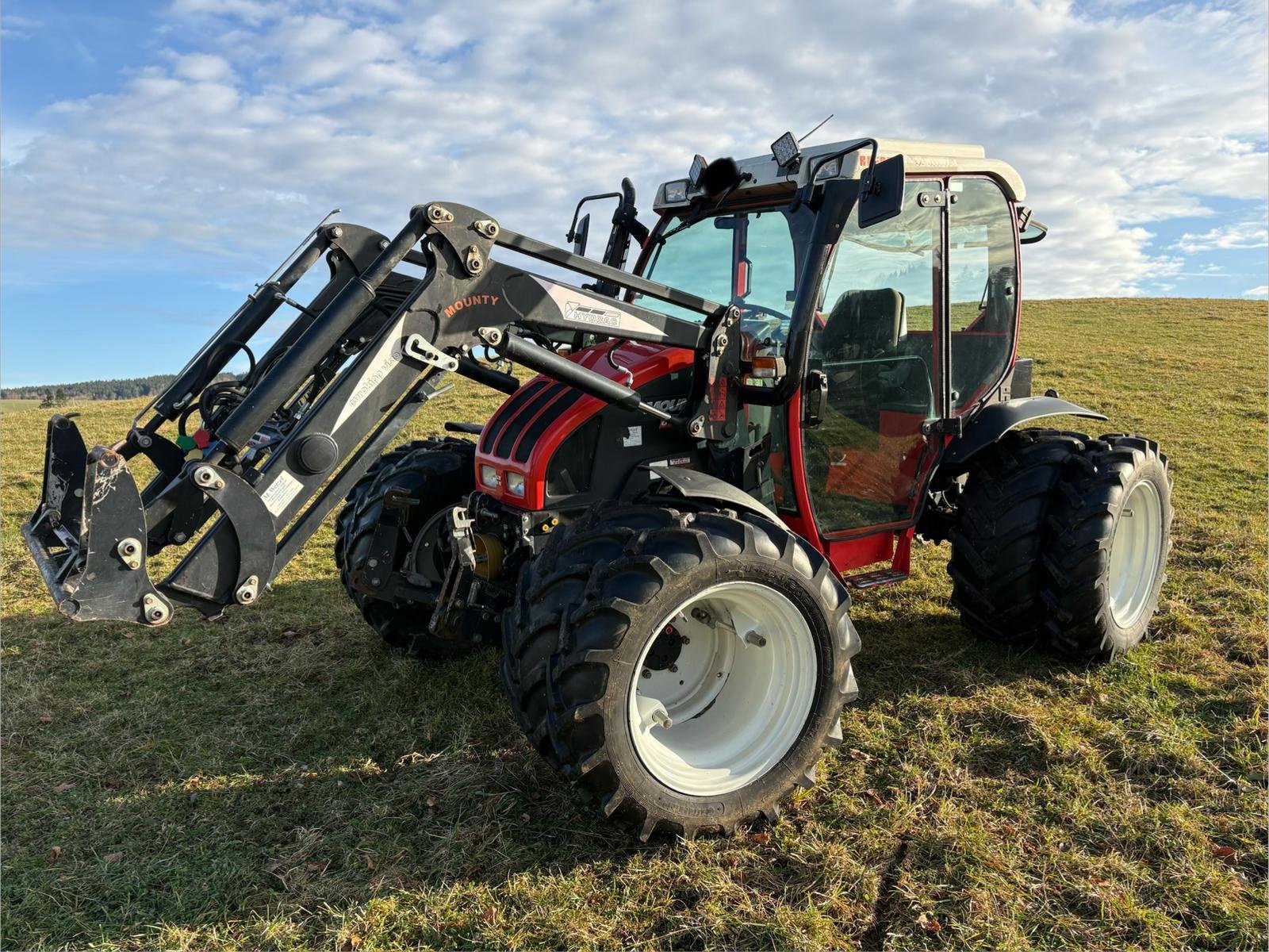Traktor типа Reform Mounty 80 S, Gebrauchtmaschine в Donaueschingen (Фотография 3)