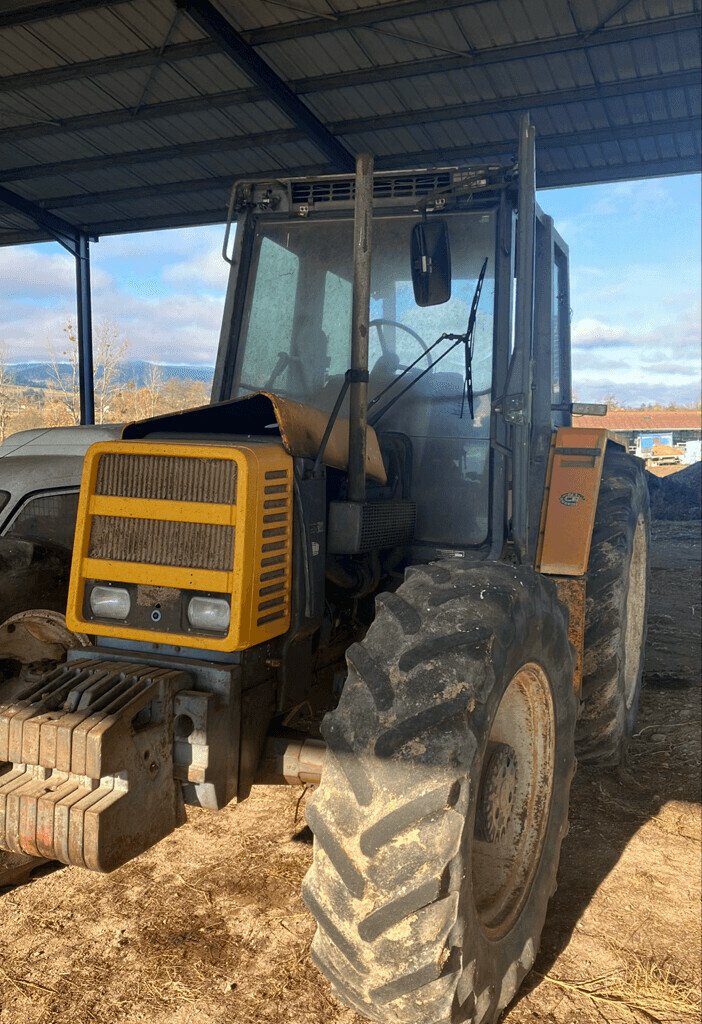 Traktor del tipo Renault 103-14, Gebrauchtmaschine en Feurs (Imagen 2)