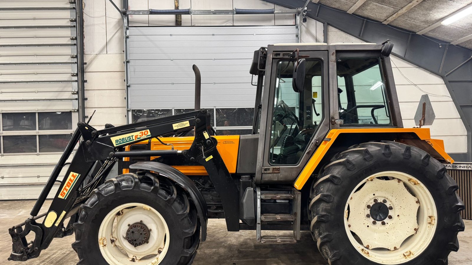 Traktor typu Renault 106-54 106-54, Gebrauchtmaschine w Haderup (Zdjęcie 5)