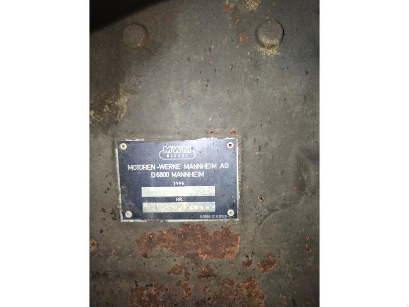 Traktor типа Renault 110-14, Gebrauchtmaschine в ANTIGNY (Фотография 2)