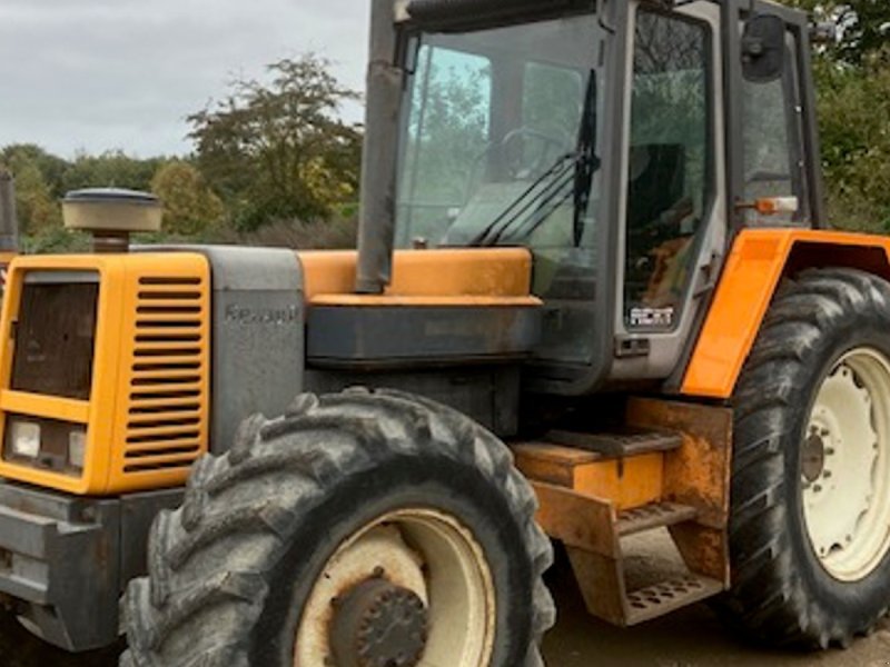 Traktor от тип Renault 120-14, Gebrauchtmaschine в Odense SV (Снимка 1)