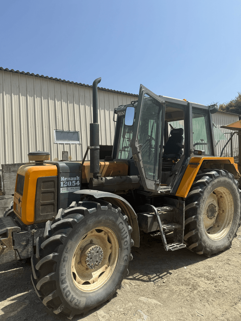 Traktor typu Renault 120.54 4RM, Gebrauchtmaschine v TREMEUR (Obrázek 2)
