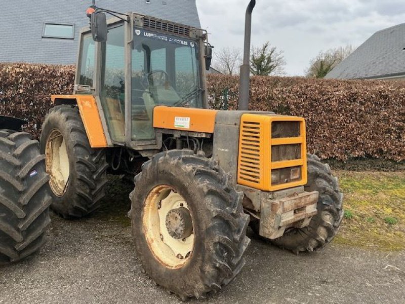 Traktor του τύπου Renault 133-14, Gebrauchtmaschine σε les hayons (Φωτογραφία 1)