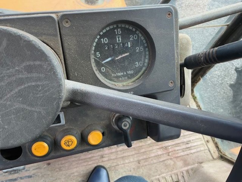 Traktor του τύπου Renault 133-14, Gebrauchtmaschine σε les hayons (Φωτογραφία 6)