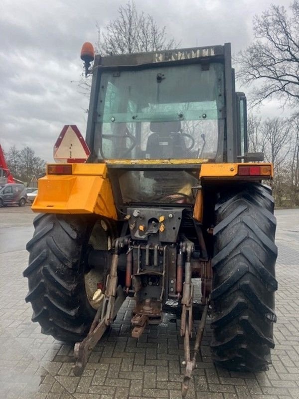 Traktor des Typs Renault 145.14, Gebrauchtmaschine in Lunteren (Bild 8)