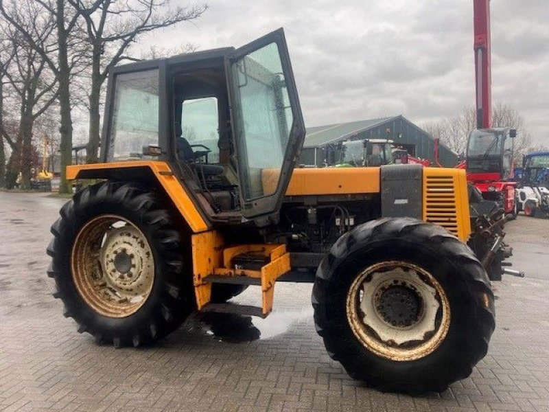 Traktor des Typs Renault 145.14, Gebrauchtmaschine in Lunteren (Bild 9)