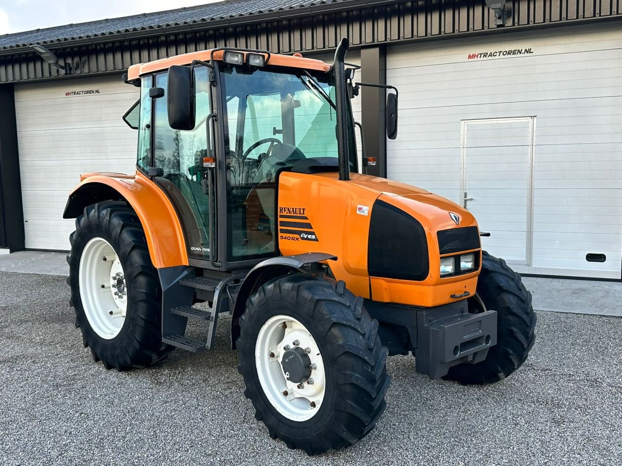 Traktor of the type Renault 540, Gebrauchtmaschine in Linde (dr) (Picture 1)