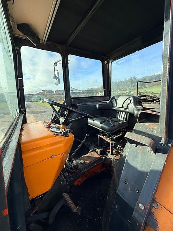 Traktor des Typs Renault 551 Servolenkung und Frontlader, Gebrauchtmaschine in Steinau  (Bild 10)