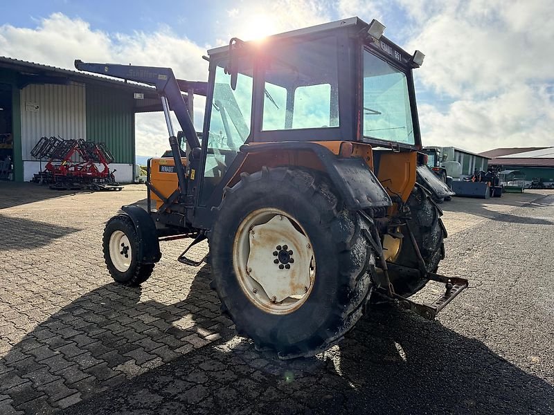 Traktor des Typs Renault 551 Servolenkung und Frontlader, Gebrauchtmaschine in Steinau  (Bild 7)