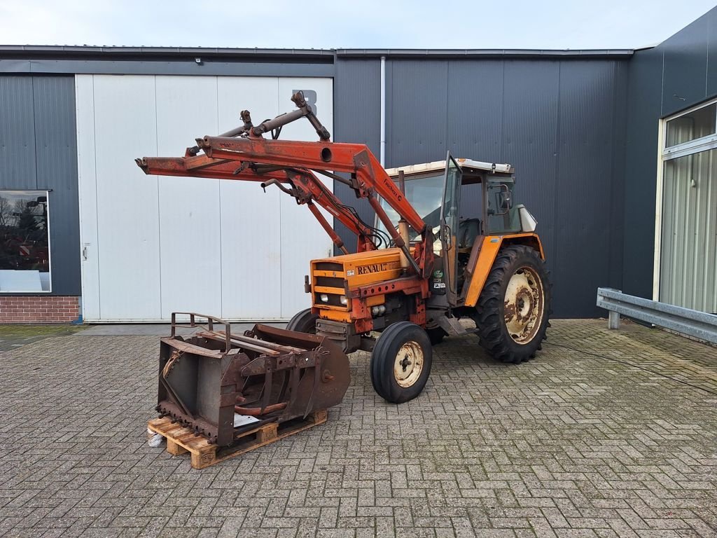 Traktor typu Renault 551, Gebrauchtmaschine v MARIENHEEM (Obrázek 3)