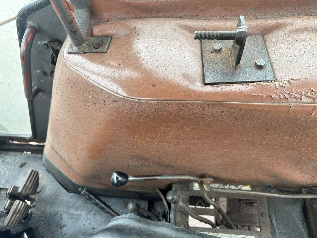 Traktor van het type Renault 551S, Gebrauchtmaschine in Callantsoog (Foto 8)