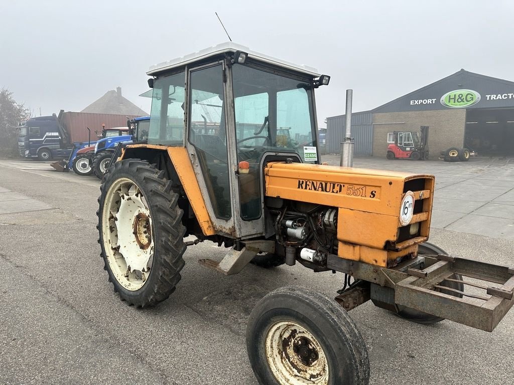 Traktor van het type Renault 551S, Gebrauchtmaschine in Callantsoog (Foto 3)