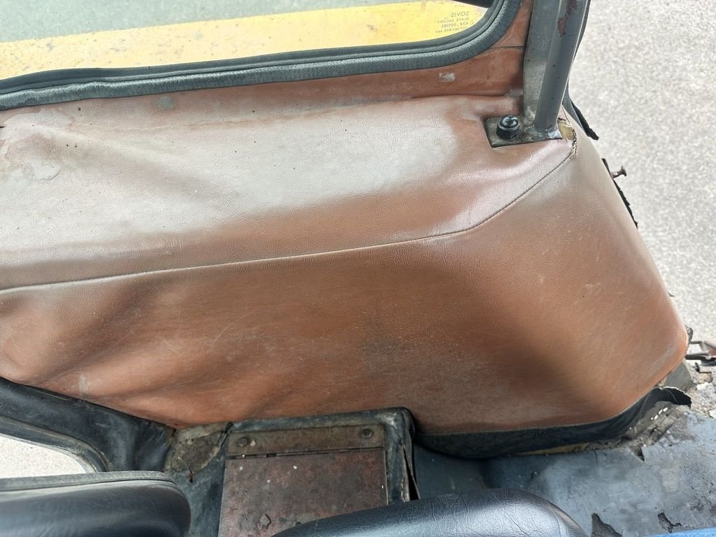 Traktor van het type Renault 551S, Gebrauchtmaschine in Callantsoog (Foto 9)