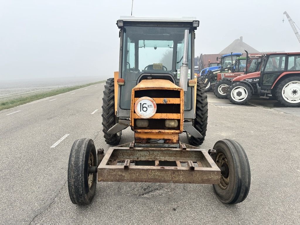 Traktor van het type Renault 551S, Gebrauchtmaschine in Callantsoog (Foto 2)