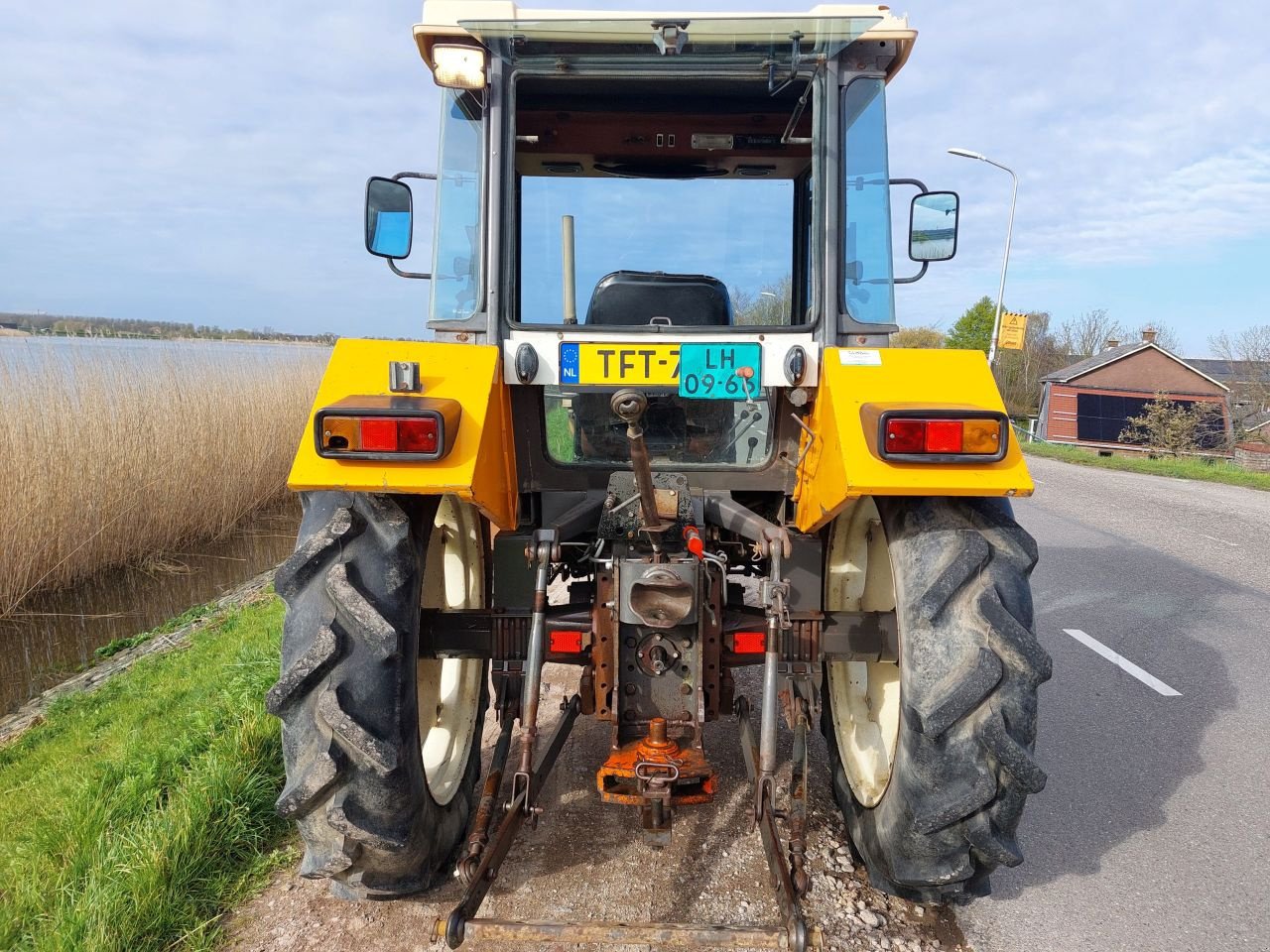 Traktor del tipo Renault 551s, Gebrauchtmaschine In Ouderkerk aan den IJssel (Immagine 3)