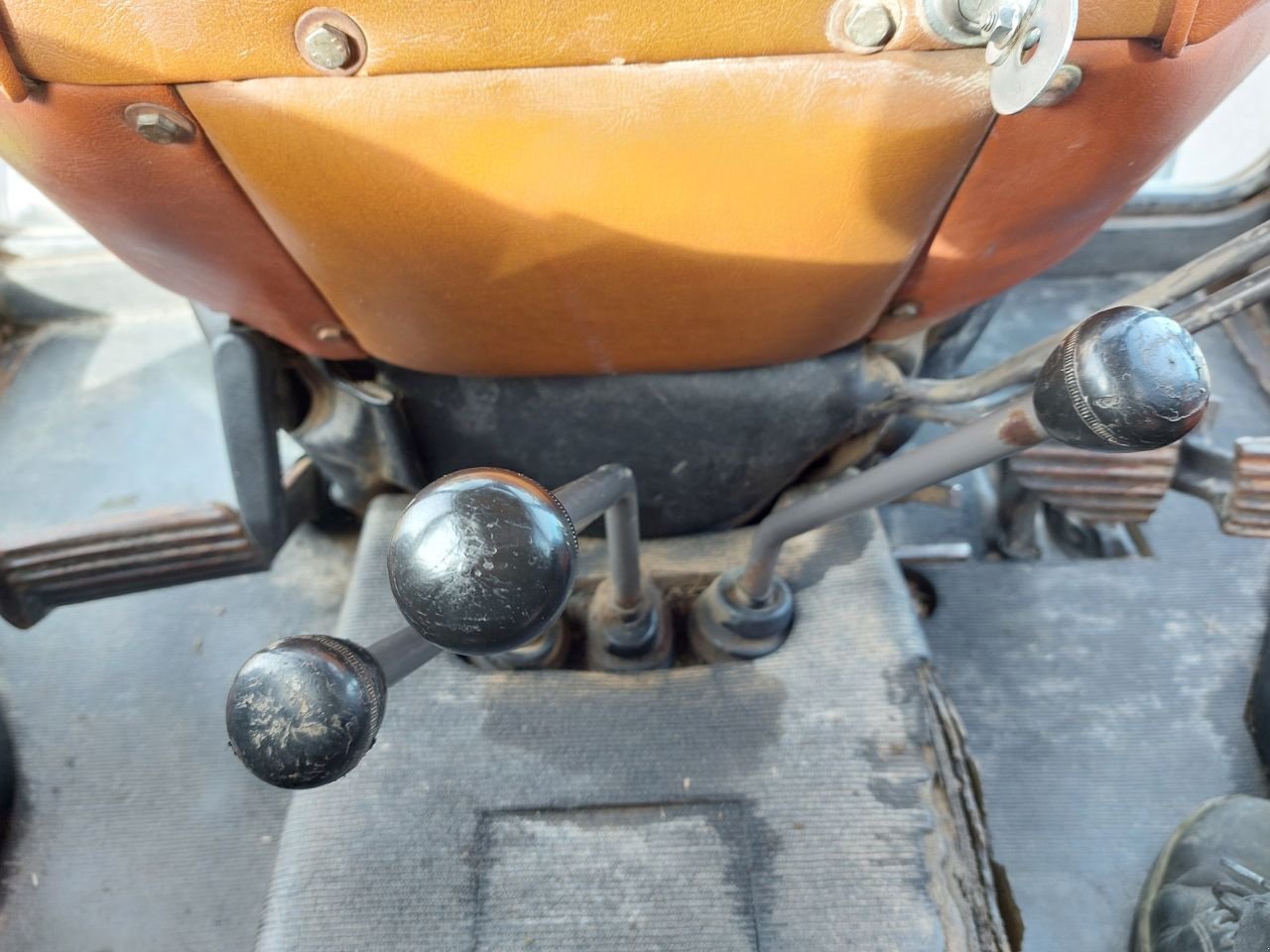 Traktor del tipo Renault 551s, Gebrauchtmaschine In Ouderkerk aan den IJssel (Immagine 8)