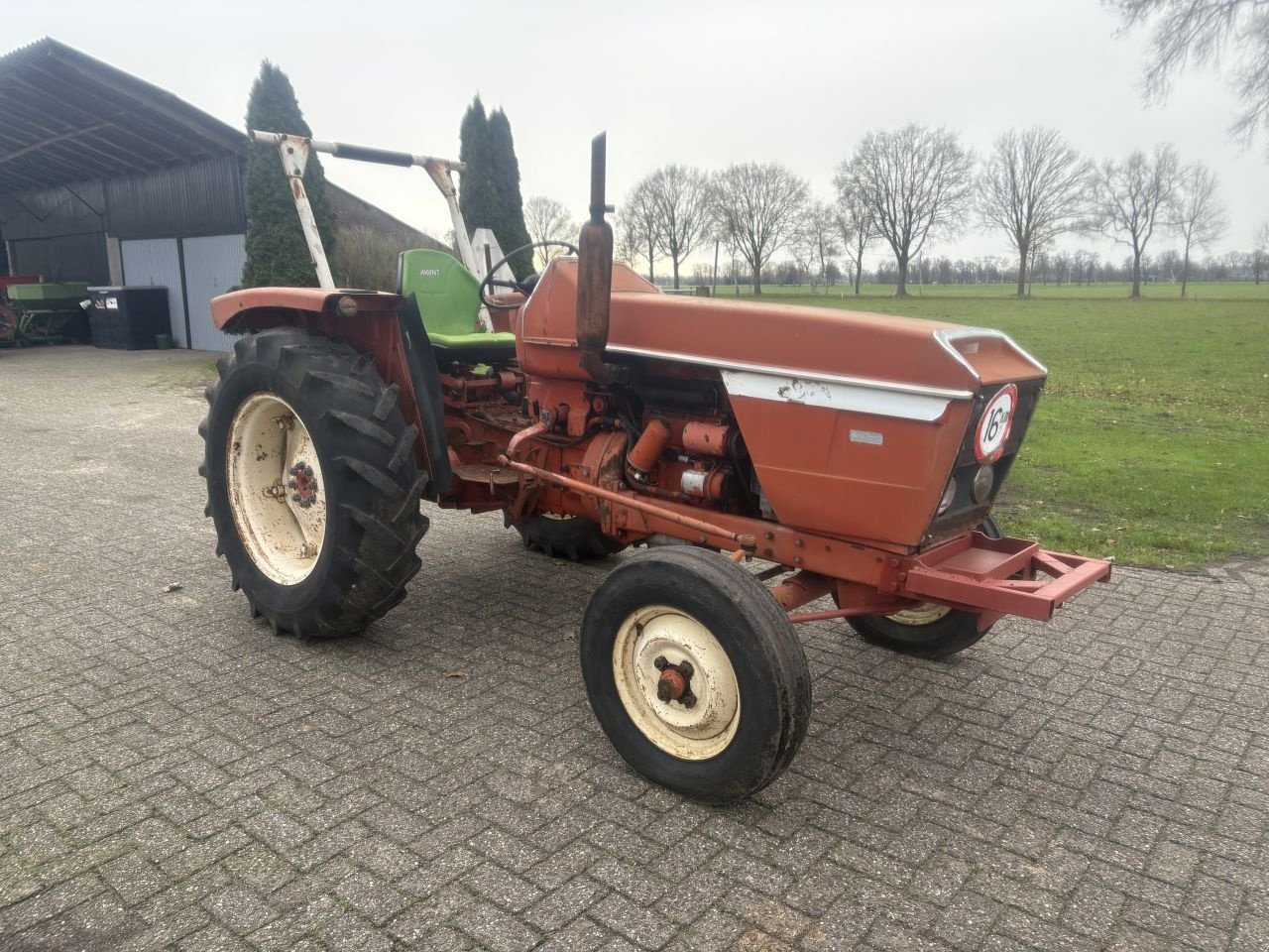 Traktor of the type Renault 57, Gebrauchtmaschine in Staphorst (Picture 2)