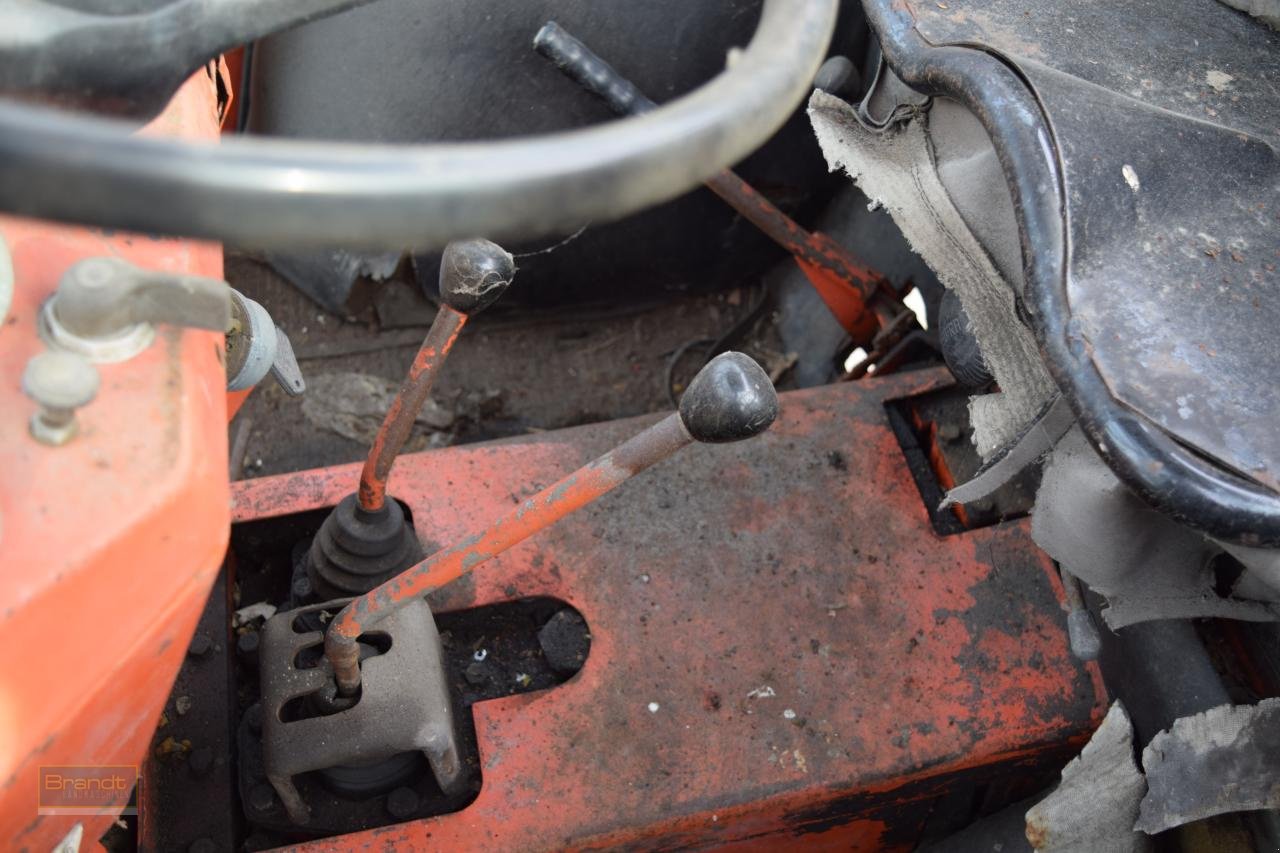 Traktor des Typs Renault 651, Gebrauchtmaschine in Oyten (Bild 9)