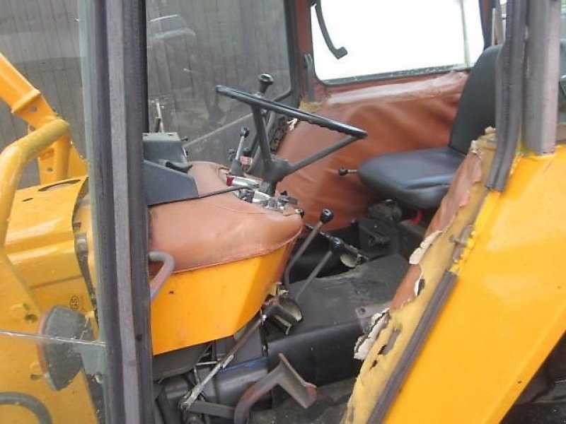 Traktor des Typs Renault 651, Gebrauchtmaschine in Ziegenhagen (Bild 4)