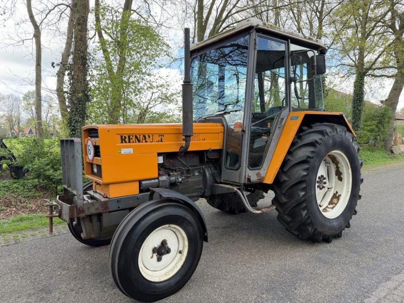 Traktor del tipo Renault 651, Gebrauchtmaschine In Rossum