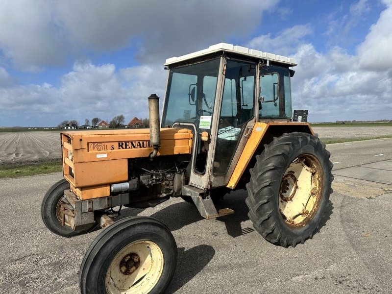Traktor des Typs Renault 651S, Gebrauchtmaschine in Callantsoog