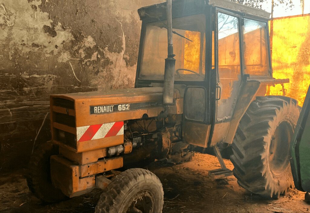 Traktor του τύπου Renault 652, Gebrauchtmaschine σε Feurs (Φωτογραφία 1)