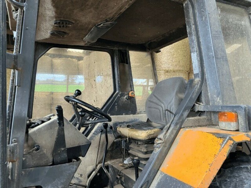 Traktor typu Renault 70-32 PS, Gebrauchtmaschine v Charnay-lès-macon (Obrázek 5)