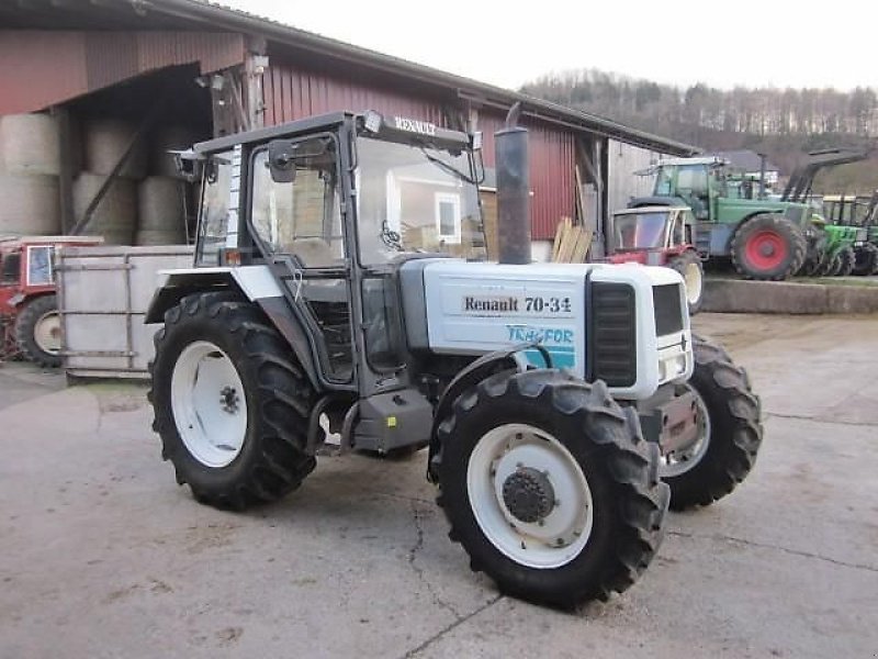 Traktor des Typs Renault 70-34, Gebrauchtmaschine in Ziegenhagen (Bild 2)