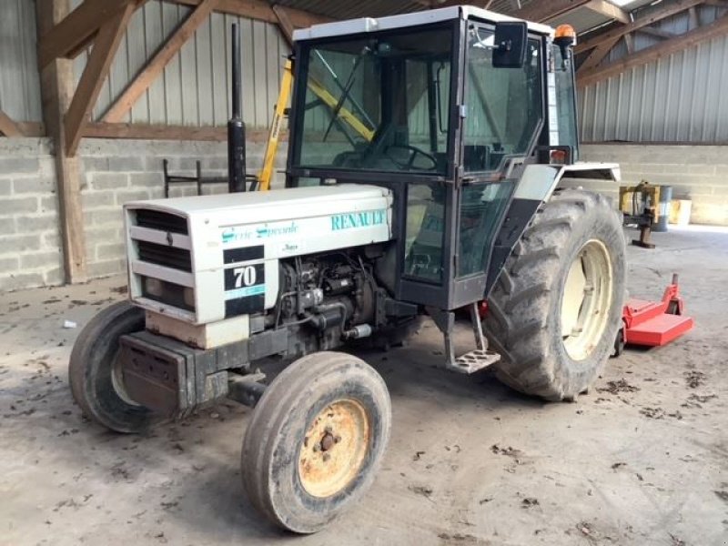 Traktor typu Renault 70, Gebrauchtmaschine w les hayons