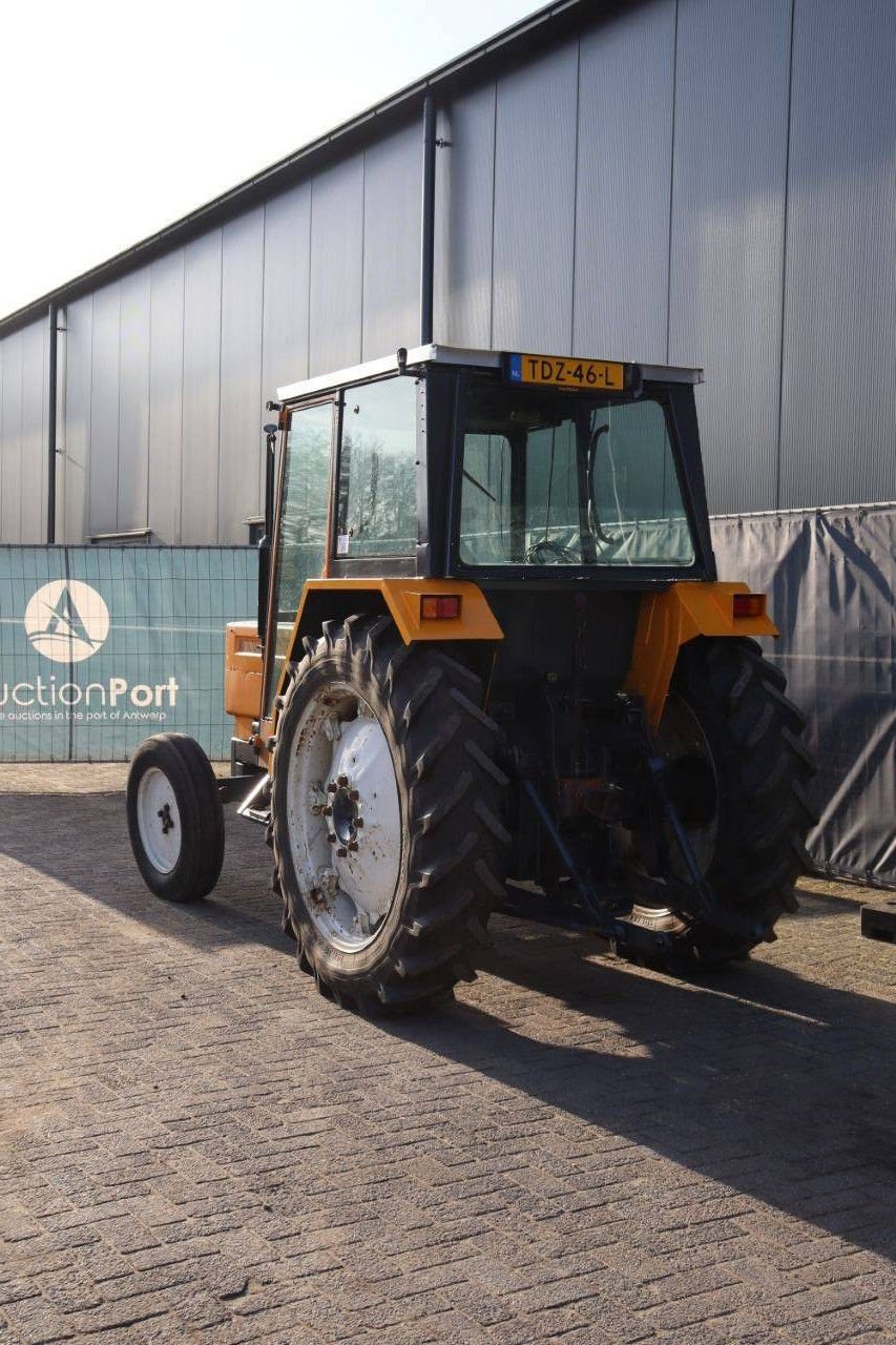 Traktor Türe ait Renault 751, Gebrauchtmaschine içinde Antwerpen (resim 4)