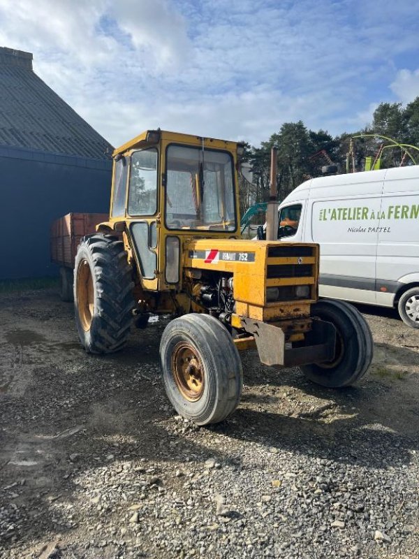 Traktor des Typs Renault 752, Gebrauchtmaschine in Guichen (Bild 1)